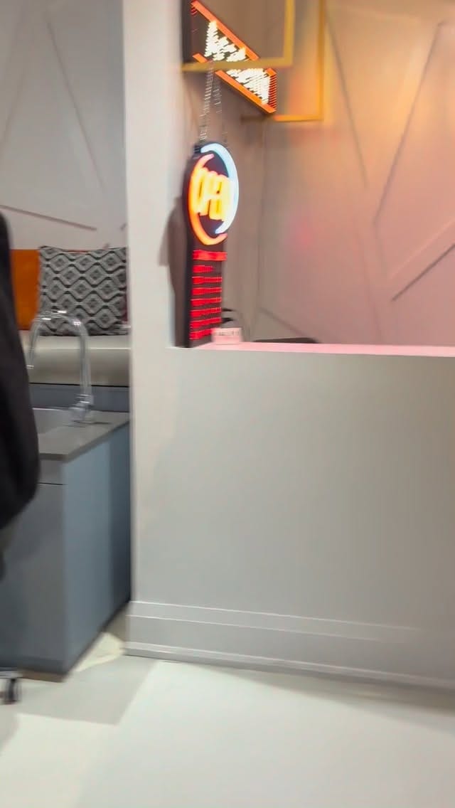 Post 2 by NAIL FIX in THE 6IX Academy & Salons on Instagram (video)