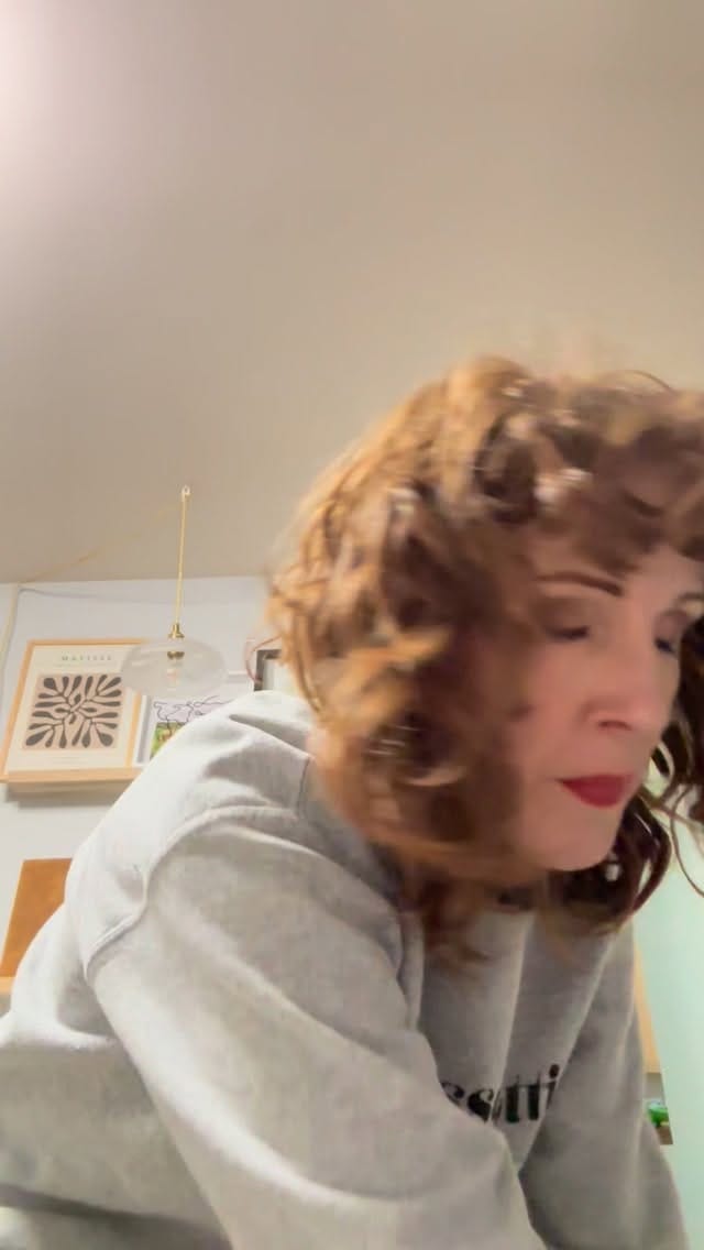 Post 2 by Vanessa Aegirsdottir on Instagram (video)