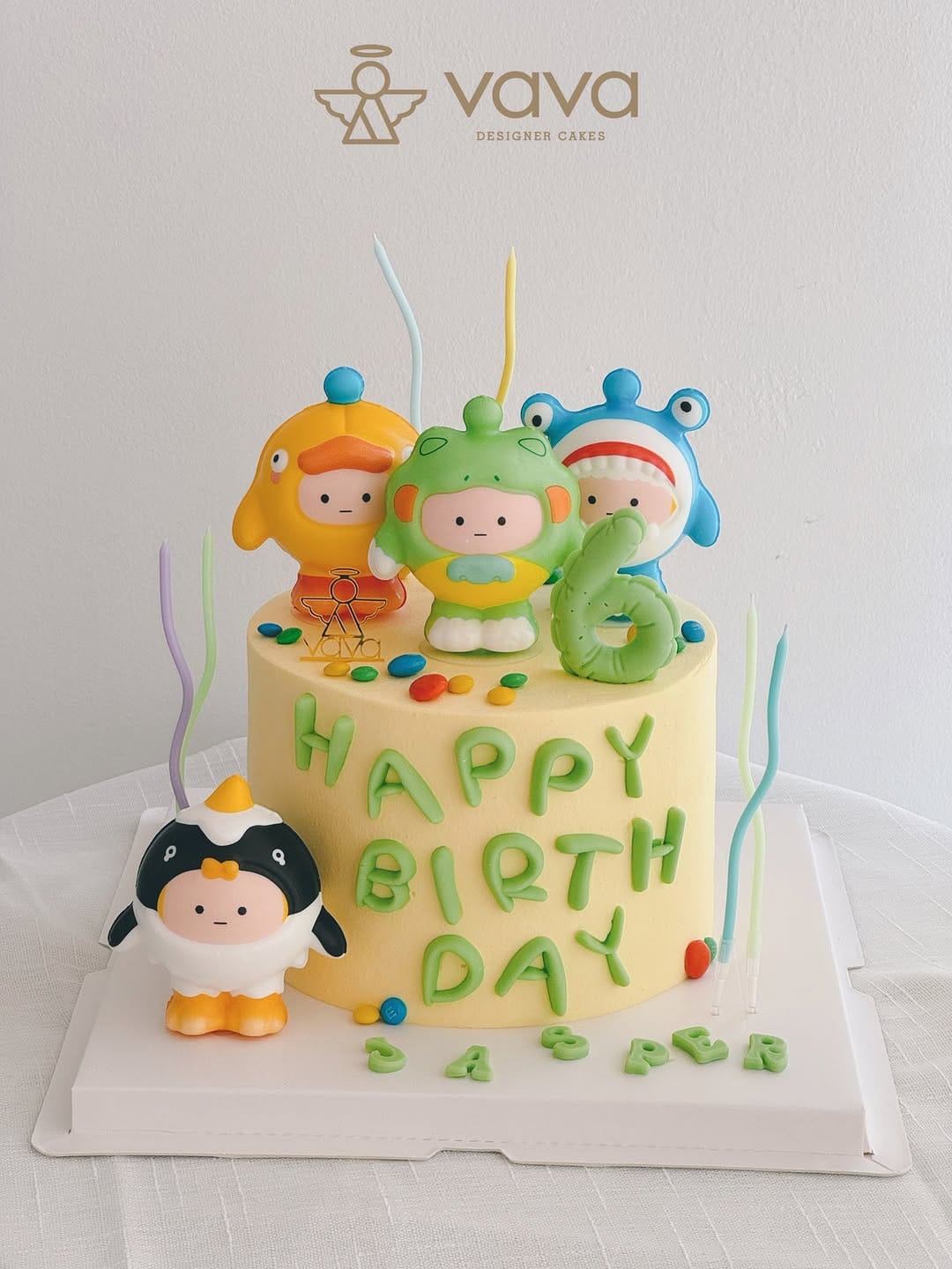 Post 7 by VaVa Designer Cakes on Instagram (image)