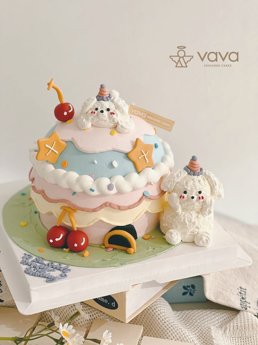 Post 9 by VaVa Designer Cakes on Instagram (image)