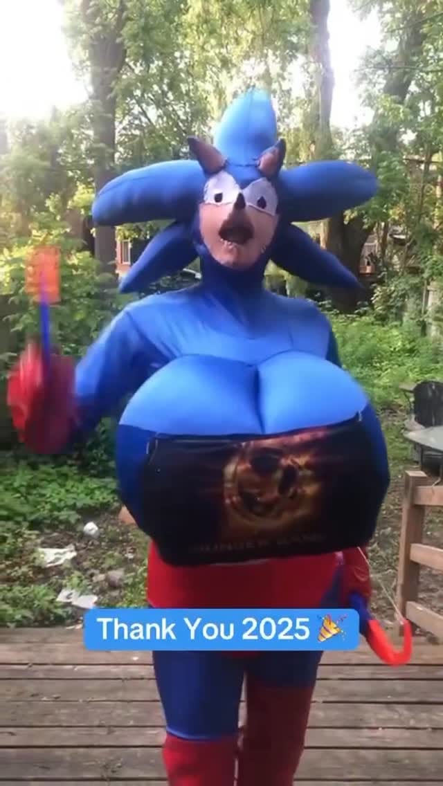 Post 1 by Yovska on Instagram (video)