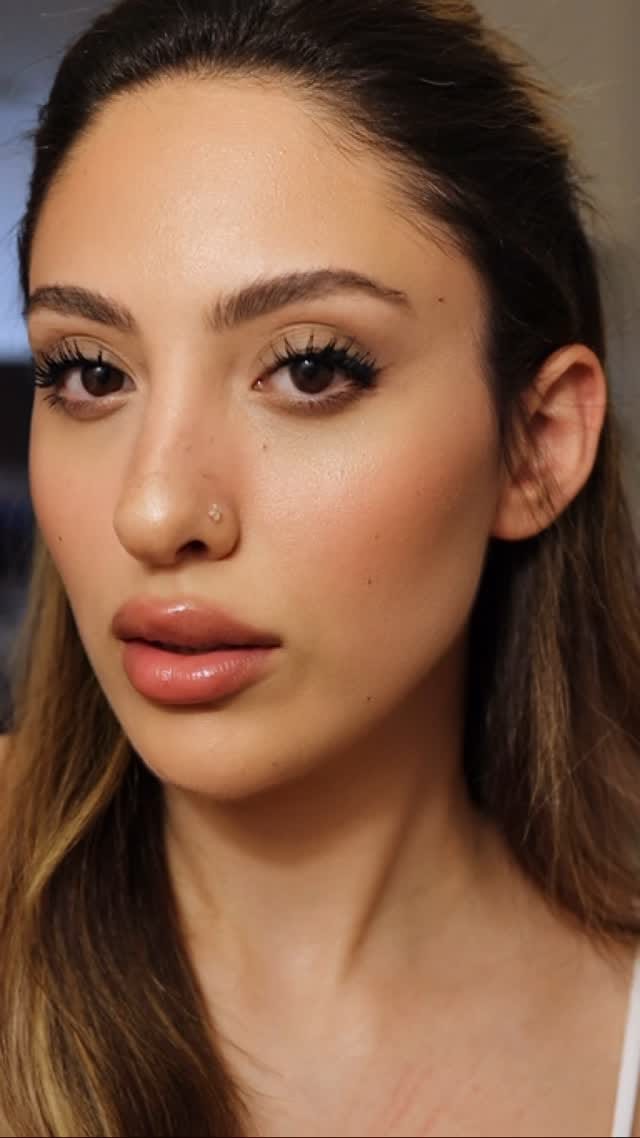 Post 1 by Lihi Zvirin Celebrity & Bride Makeup Artist on Instagram (video)