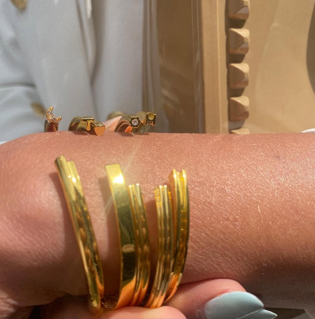 Post 1 by Stella Valle on Instagram (image)
