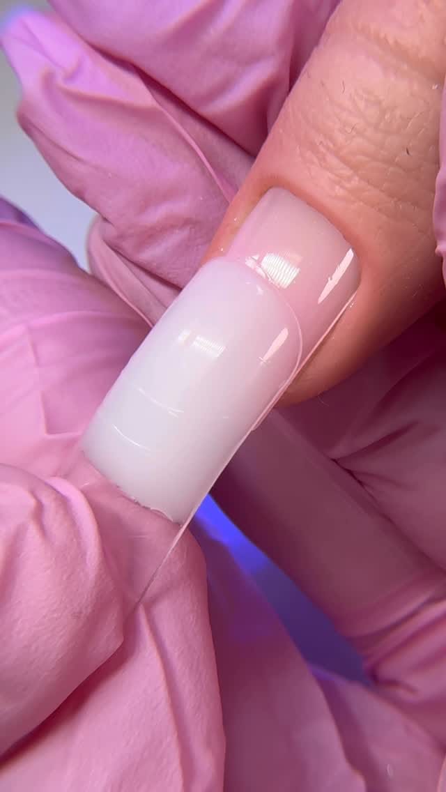 Post 3 by 𝒮𝓂𝒾𝓁𝑒𝓎 💕 on Instagram (video)
