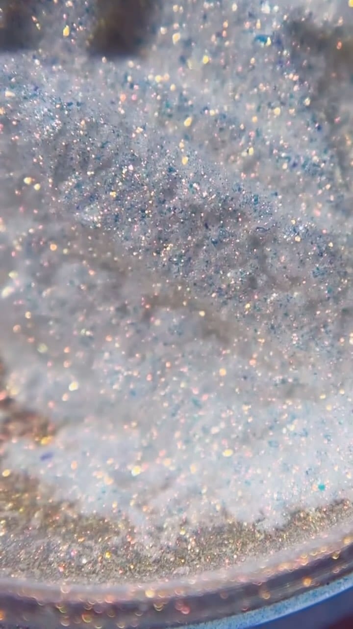 Post 6 by 𝒮𝓂𝒾𝓁𝑒𝓎 💕 on Instagram (video)