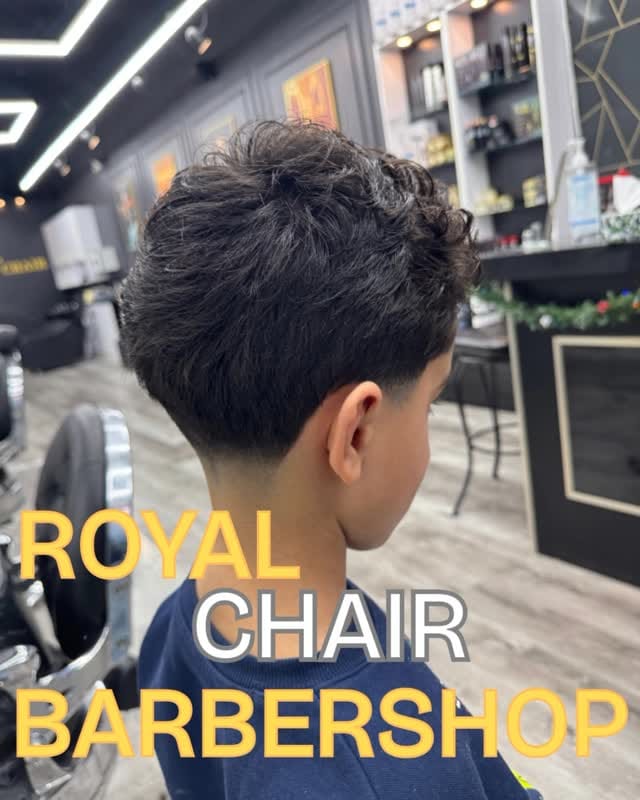 Post 4 by 💈ROYAL CHAIR BARBER SHOP💈 on Instagram (video)