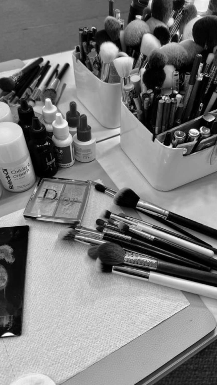 Post 4 by Angelina Makeup Artist on Instagram (video)