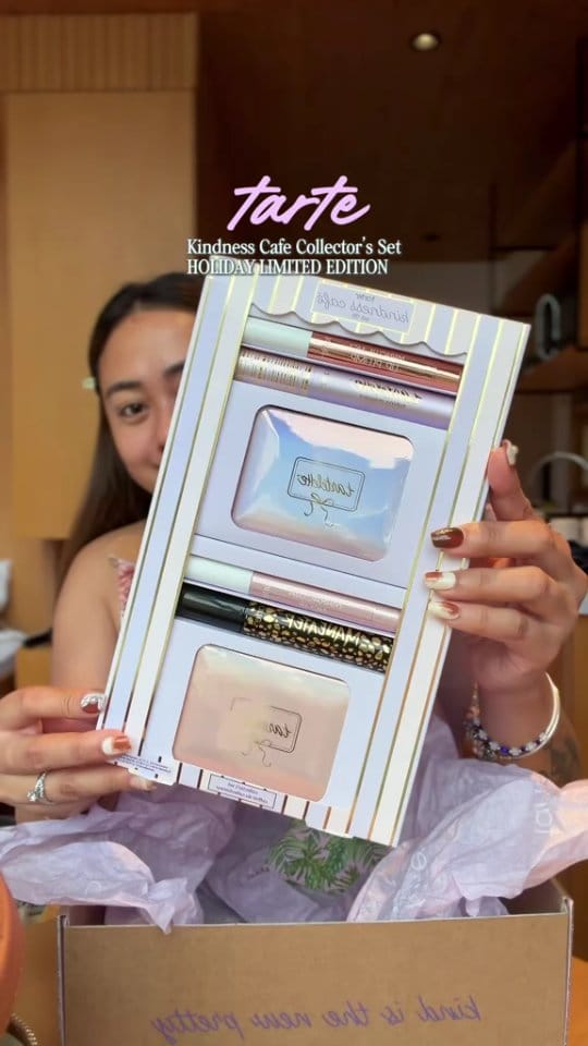 Post 1 by Enchanted Belle on Instagram (video)
