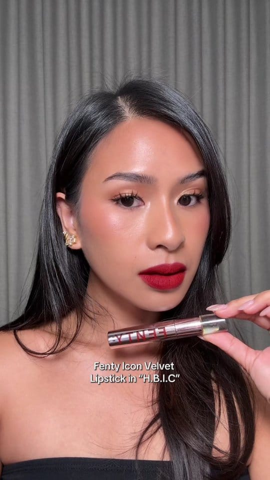 Post 3 by Enchanted Belle on Instagram (video)
