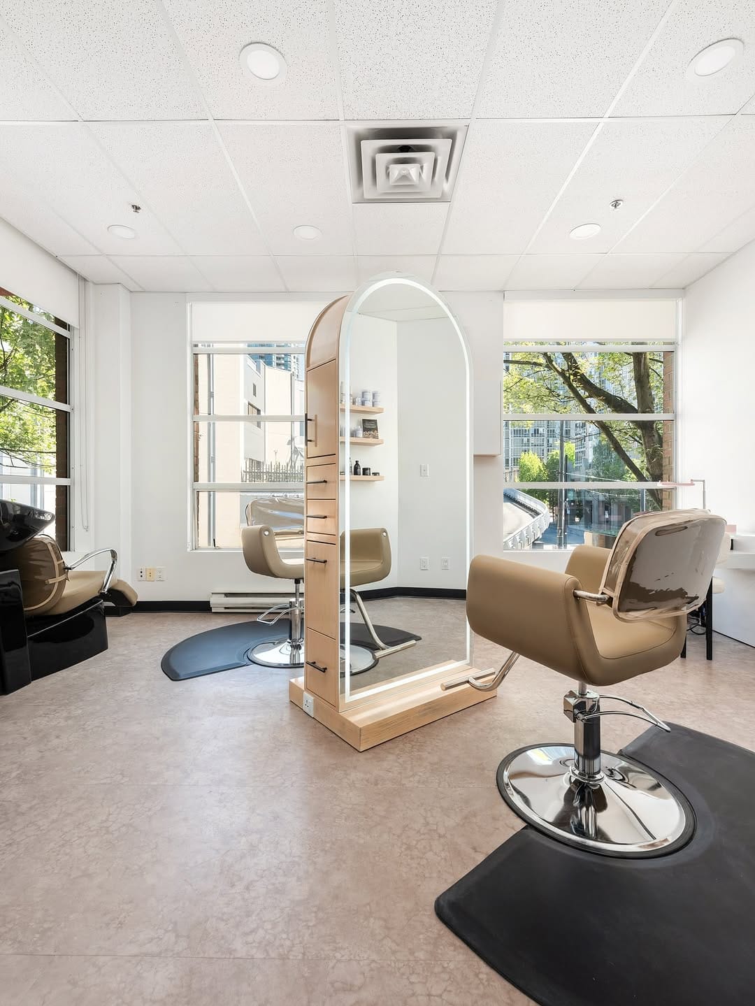 Post 10 by VANCOUVER HAIR / MAKEUP ARTISTS on Instagram (carousel)