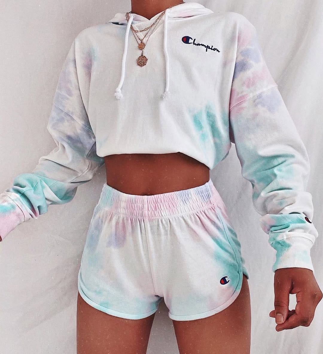 Post 8 by AlexaPope.com on Instagram (image)