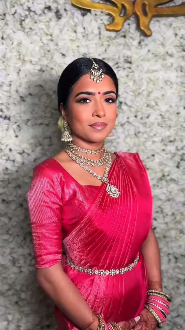 Post 2 by HNA Beauty on Instagram (video)