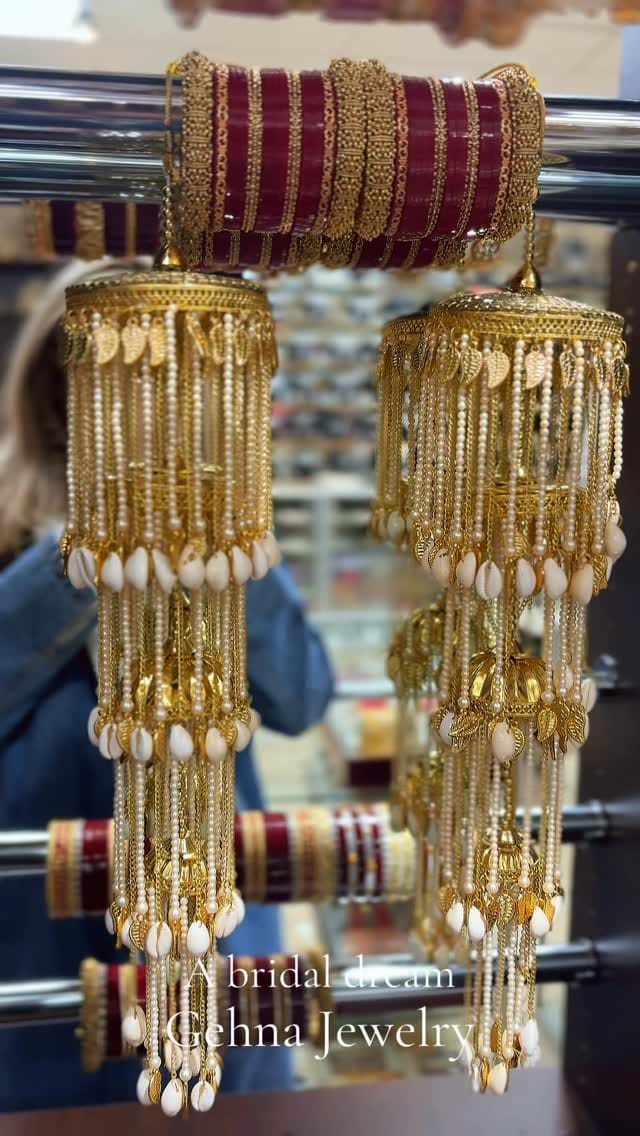 Post 1 by Gehna Jewelry on Instagram (video)
