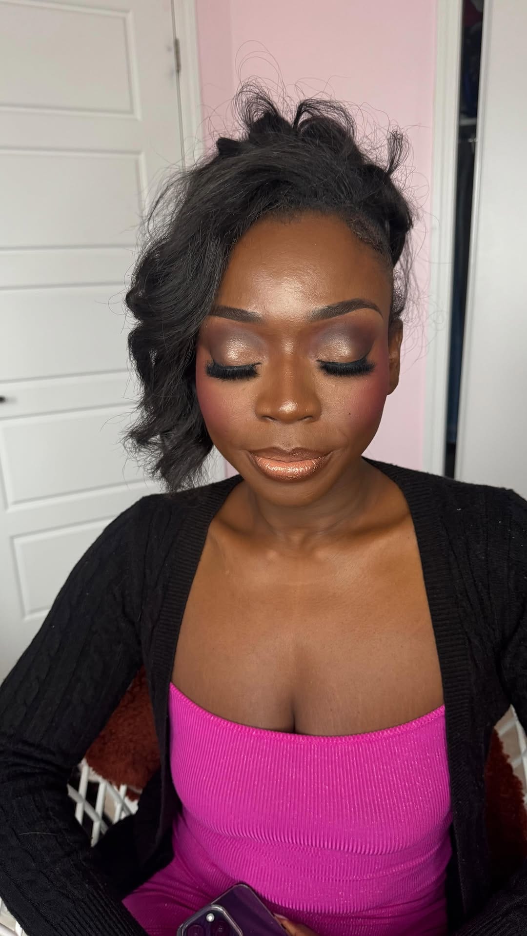 Post 2 by OFILI ||PRO MUA on Instagram (video)