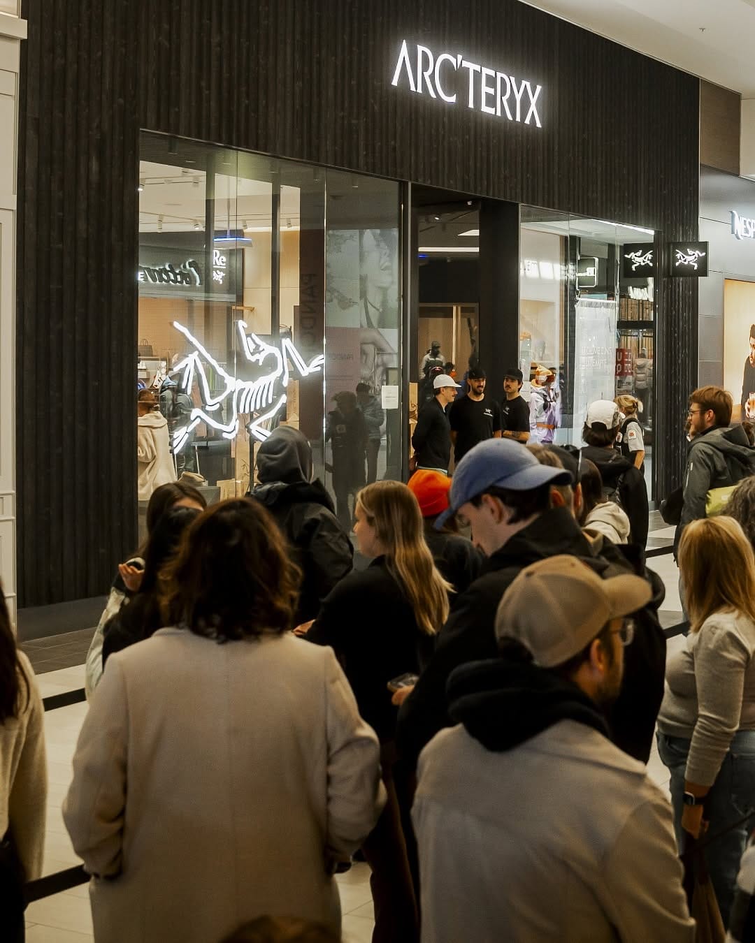 Post 10 by Arc'teryx QC on Instagram (carousel)
