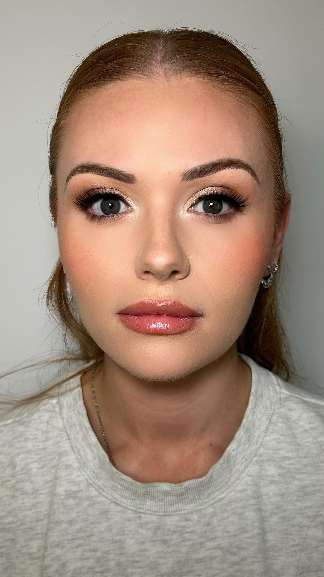 Post 9 by Makeup by Charley Bp on Instagram (video)