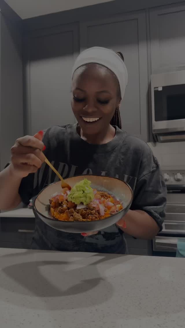 Post 6 by Rhukey  Emans on Instagram (video)