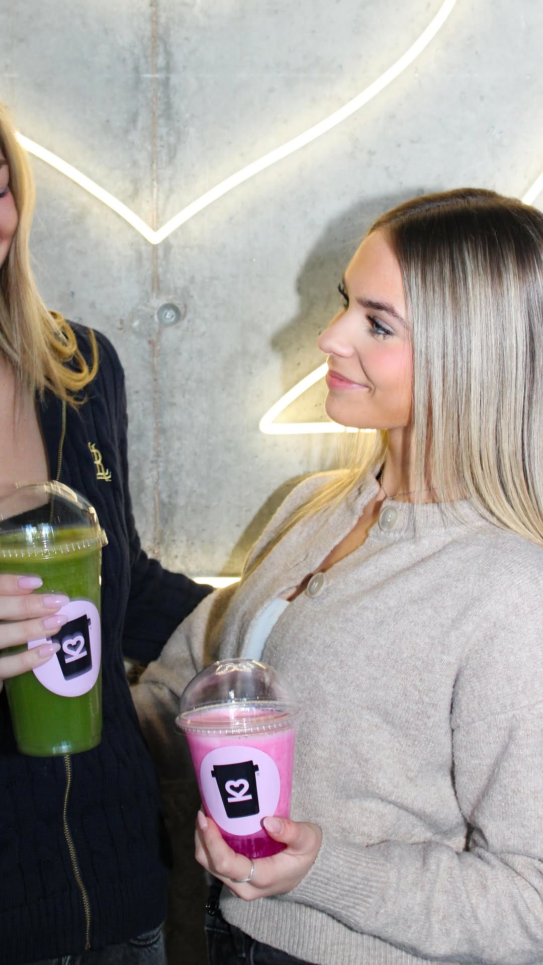 Post 10 by TwentyTwo Café on Instagram (video)