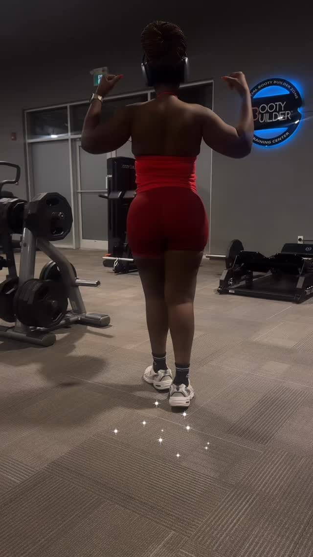 Post 5 by Rhukey  Emans on Instagram (video)