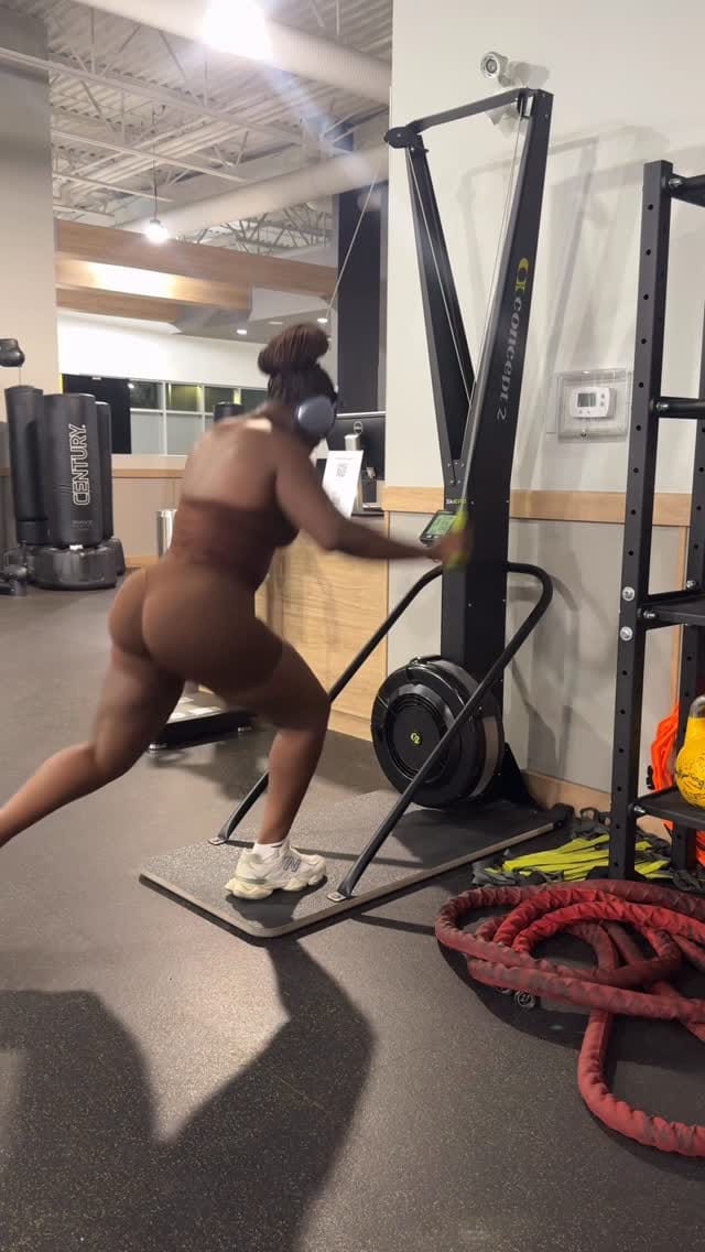 Post 8 by Rhukey  Emans on Instagram (video)