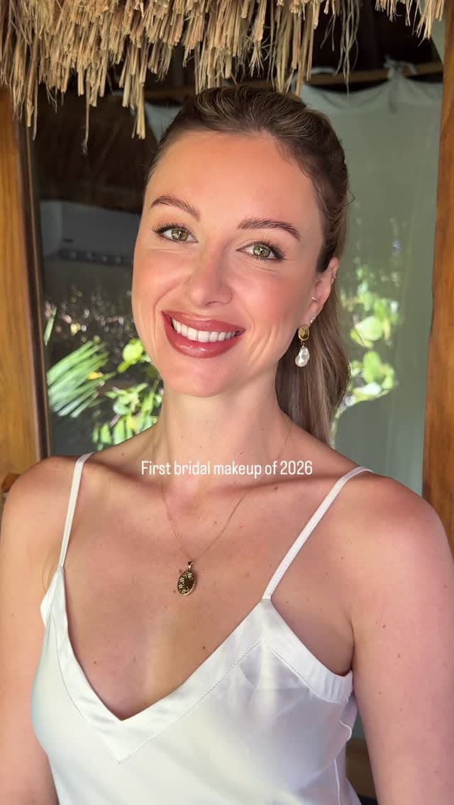 Post 6 by Paige Griffith | VANCOUVER ＭAKEUP ARTIST on Instagram (video)