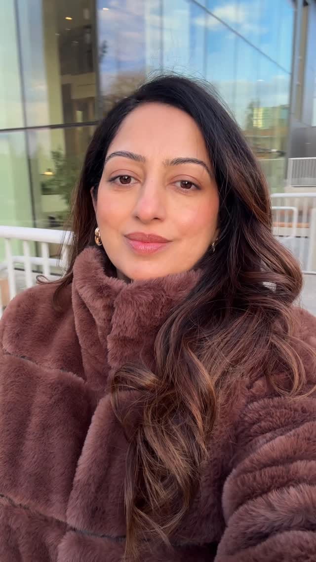 Post 2 by Ammy Gill on Instagram (video)