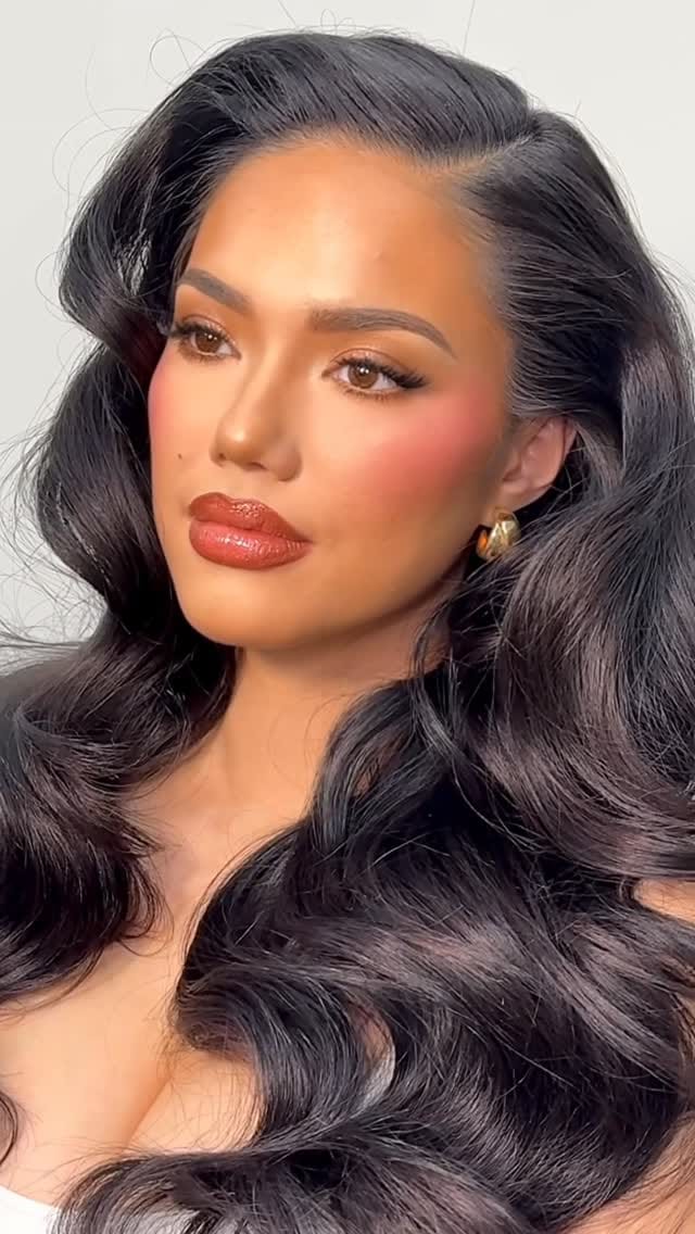 Post 4 by Stacey Edoh | Toronto Professional Beauty Artist on Instagram (video)