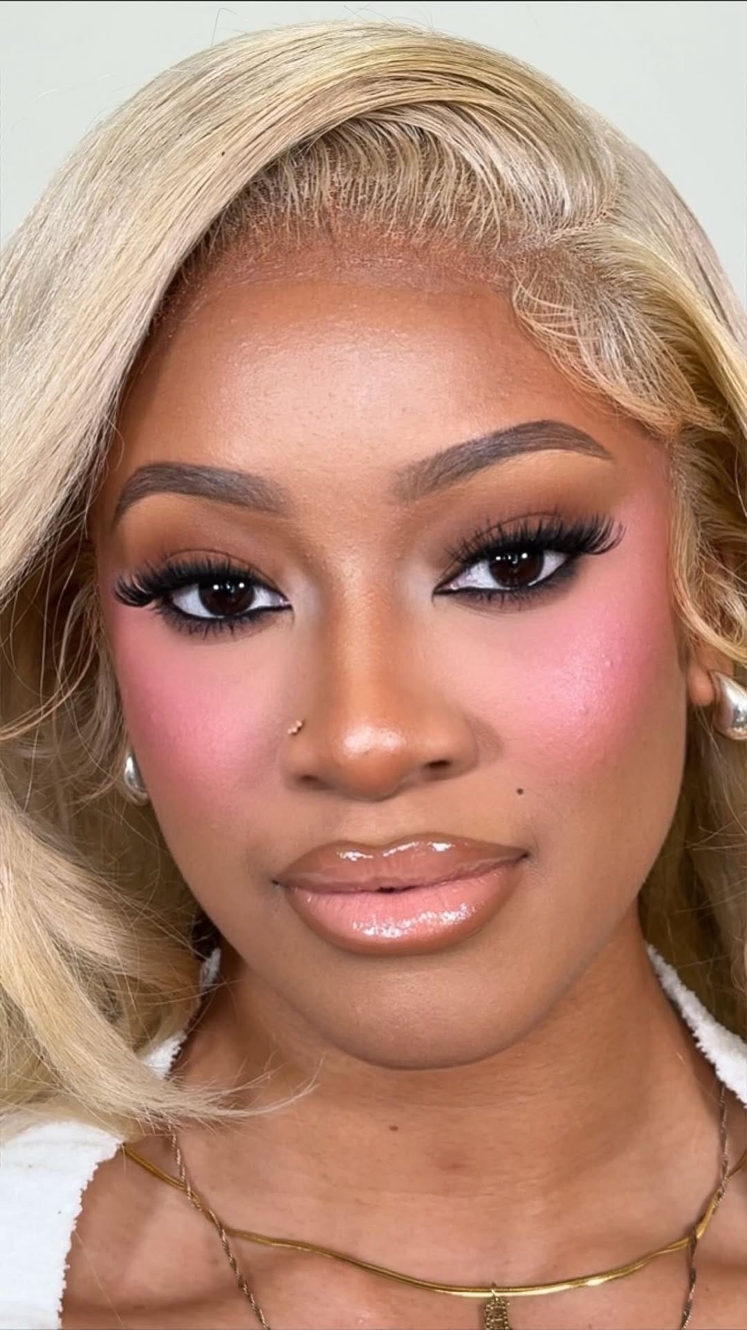 Post 2 by Stacey Edoh | Toronto Professional Beauty Artist on Instagram (video)