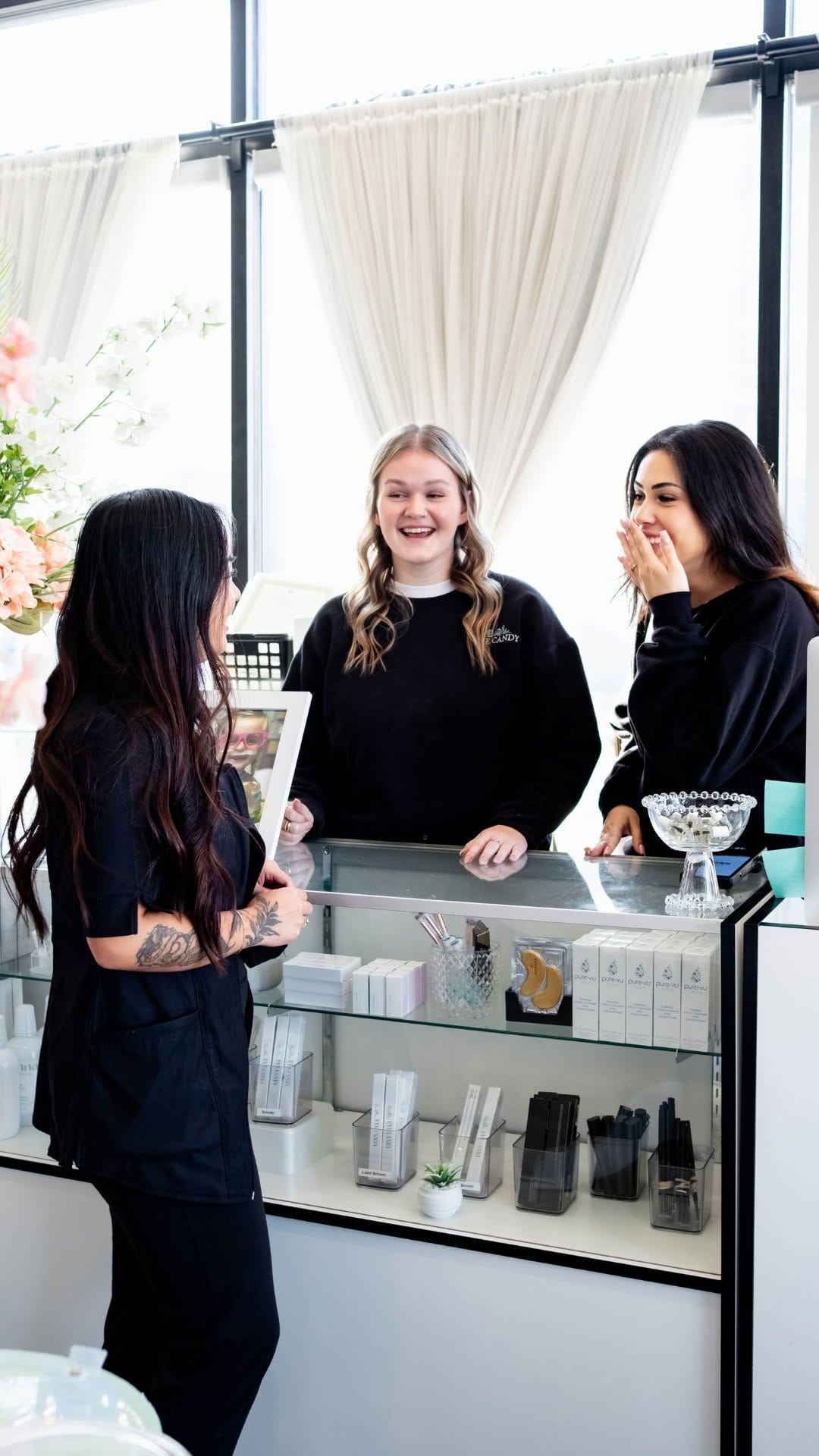 Post 6 by WINNIPEG LASHES + BROWS | BEAUTY + WELLNESS MARKETING on Instagram (video)
