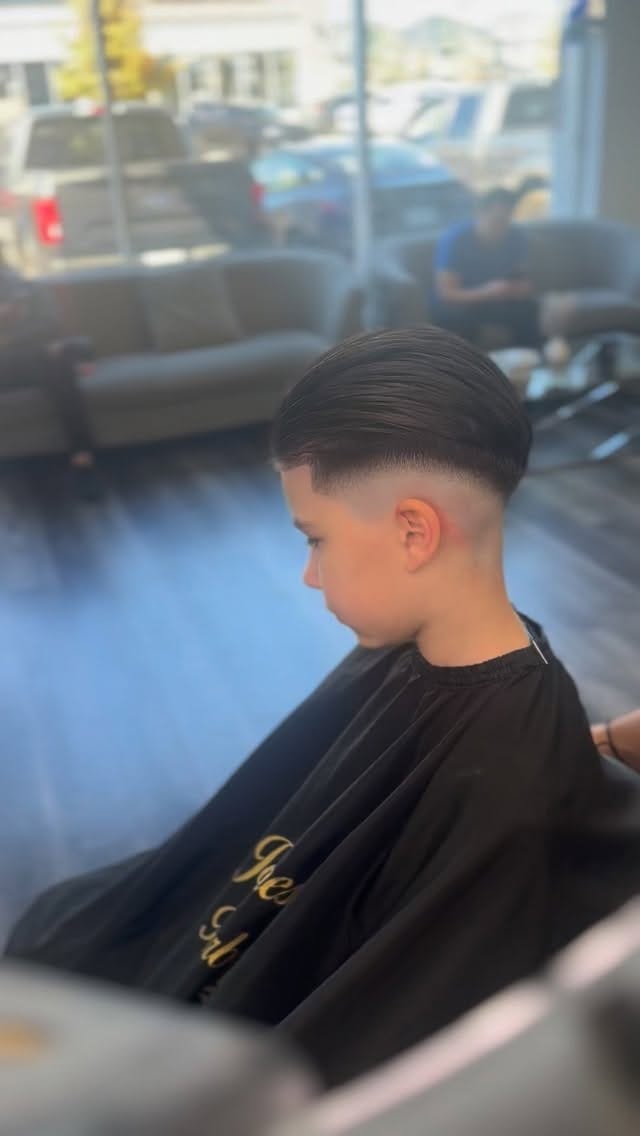 Post 4 by James Mosa Barber💈 on Instagram (video)