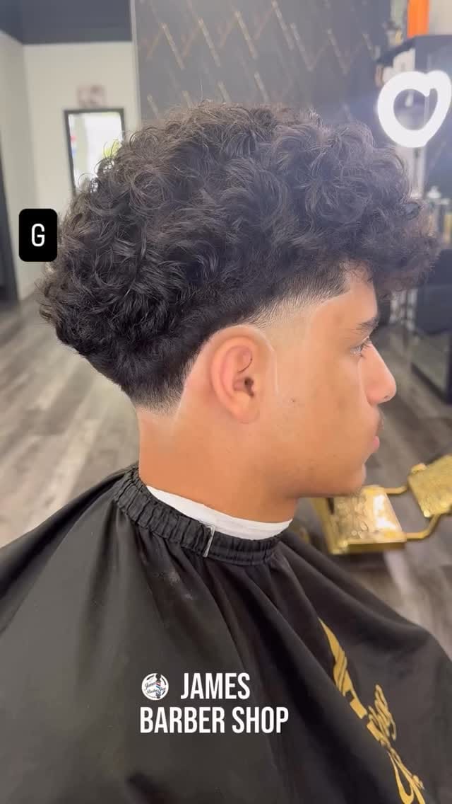 Post 7 by James Mosa Barber💈 on Instagram (video)