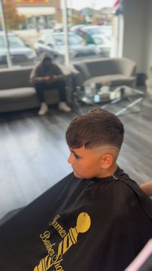 Post 3 by James Mosa Barber💈 on Instagram (video)
