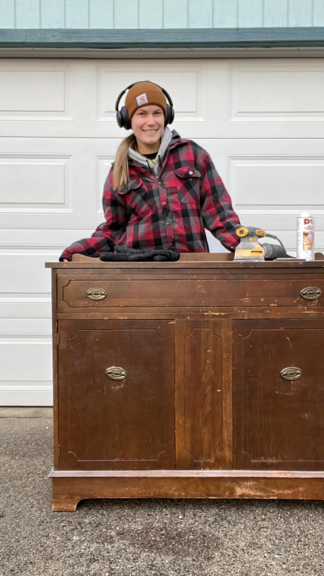 Post 9 by Ally | Furniture Flips | DIY on Instagram (video)