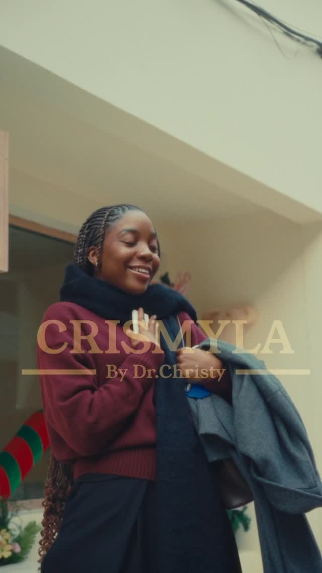 Post 4 by CRISMYLA on Instagram (video)