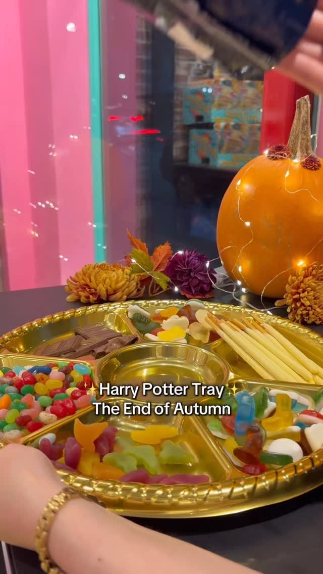 Post 9 by Freak Lunchbox on Instagram (video)