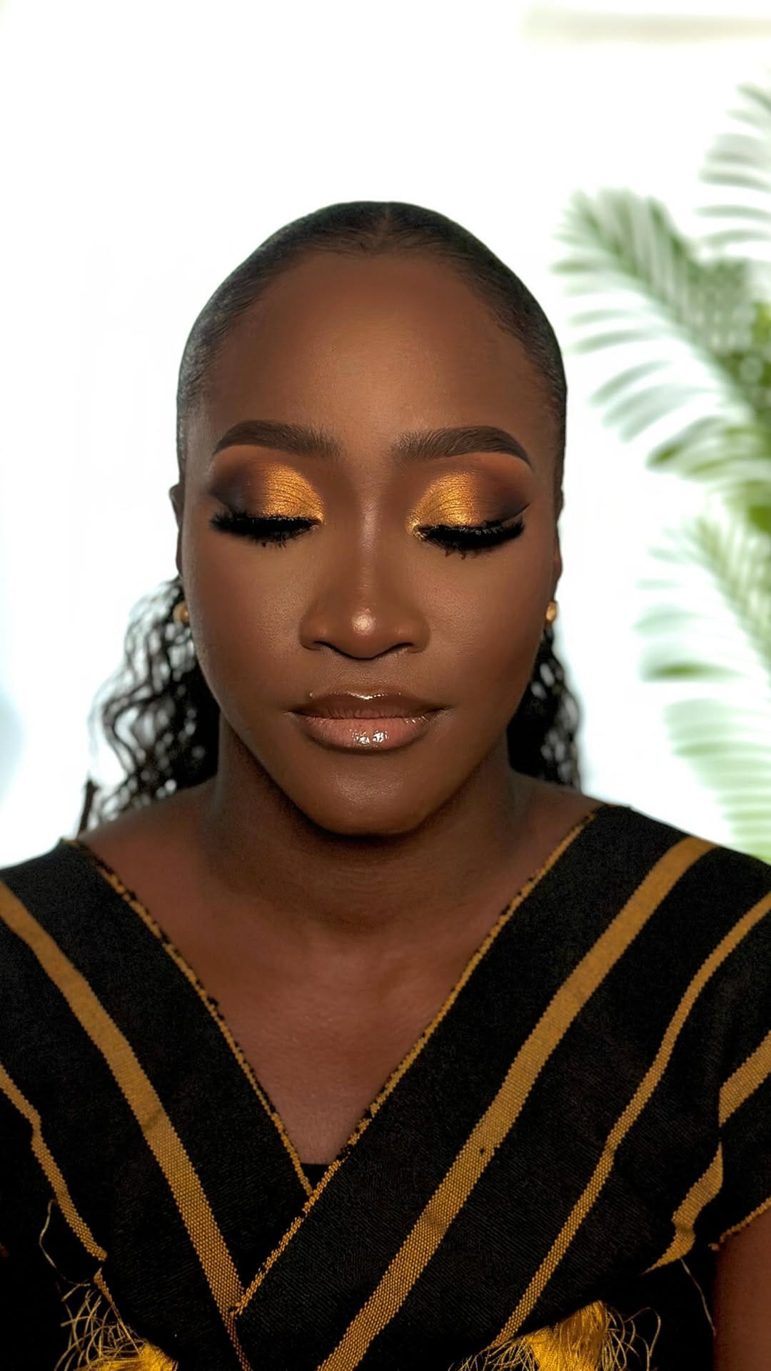 Post 4 by Ontario Makeupartist on Instagram (video)
