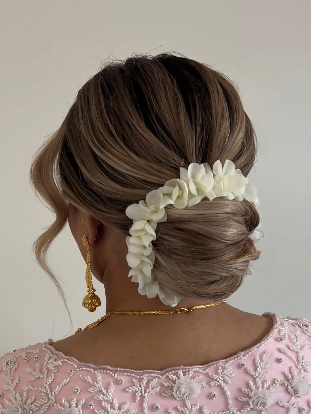 Post 2 by Rhea Mussai • Toronto Bridal Makeup & Hair Artist on Instagram (carousel)