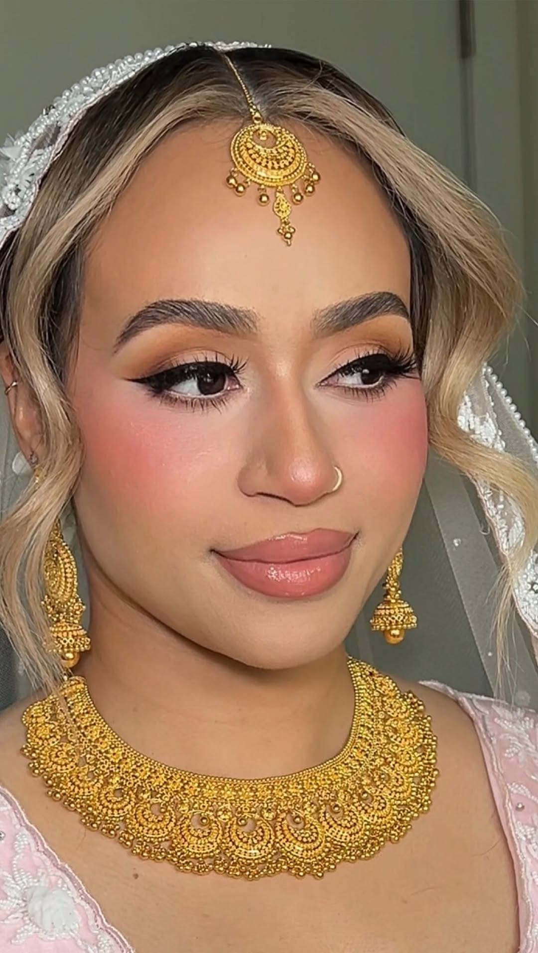 Post 3 by Rhea Mussai • Toronto Bridal Makeup & Hair Artist on Instagram (video)