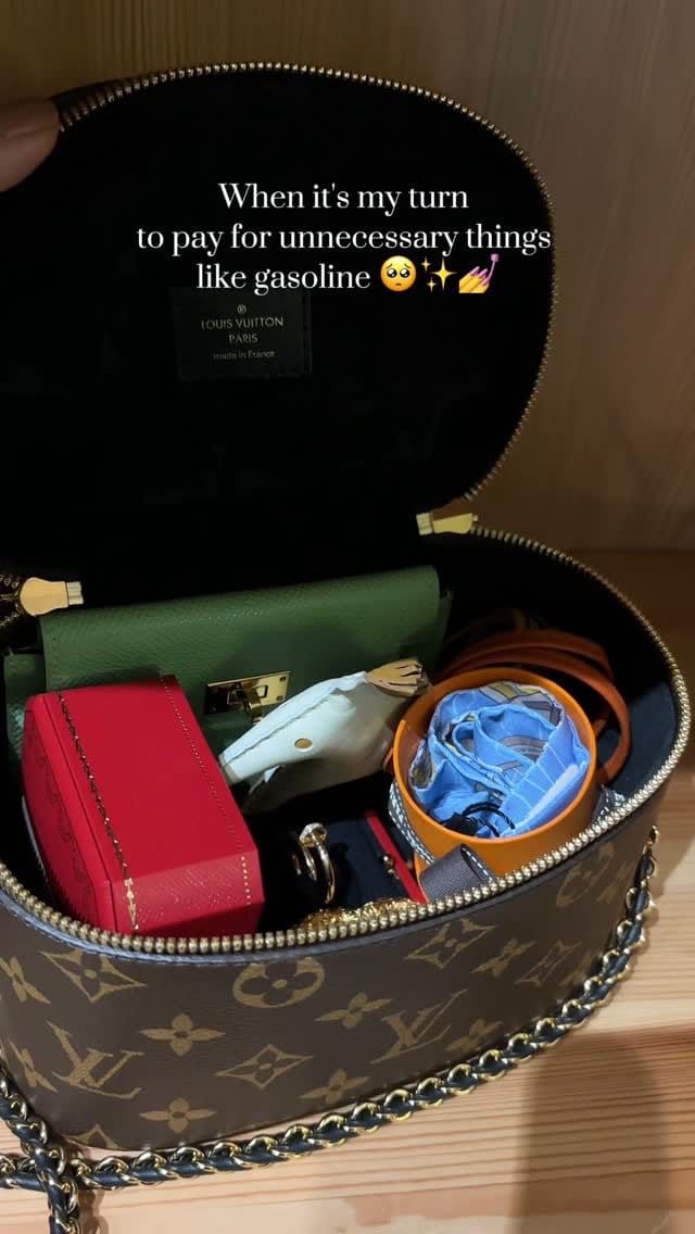Post 4 by Adore Vintage Buy&Sell Luxury on Instagram (video)