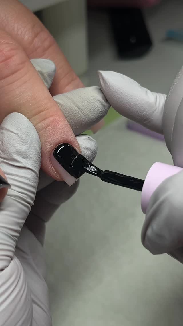 Post 5 by Nail Vault Beauty on Instagram (video)