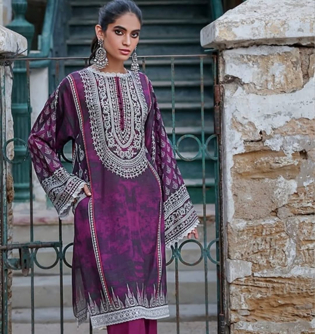 Post 10 by Zardozi Shop on Instagram (image)