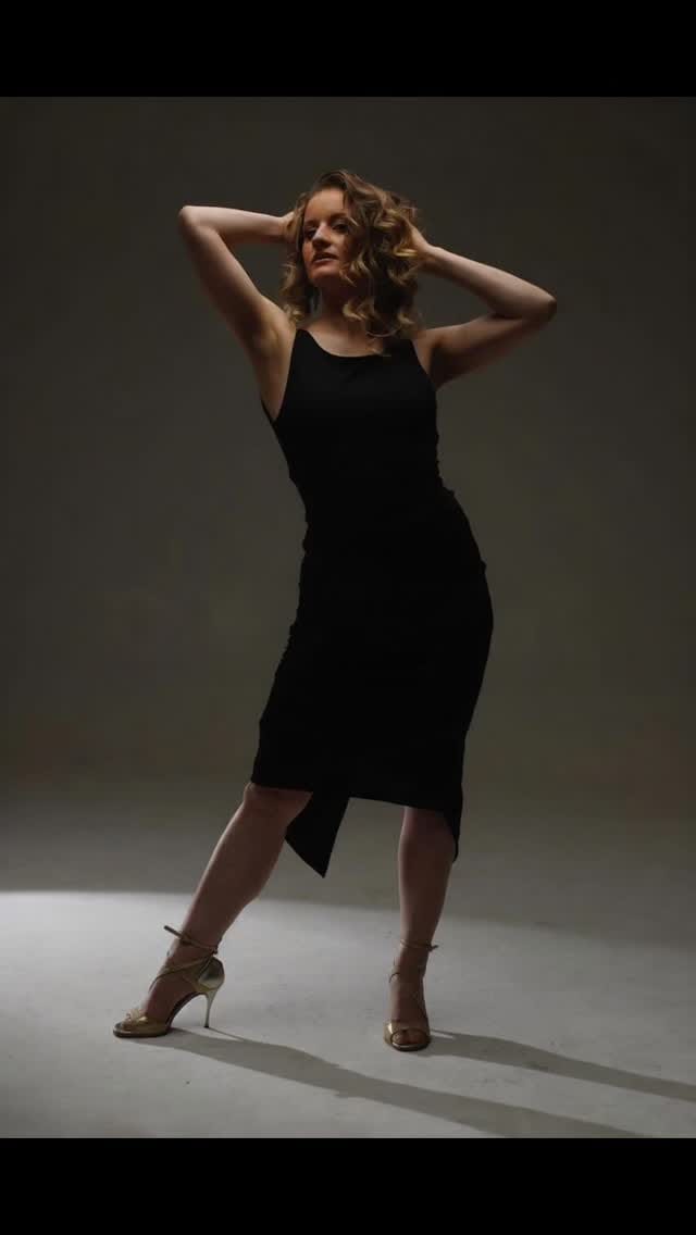 Post 10 by DNI TANGO STORE on Instagram (video)