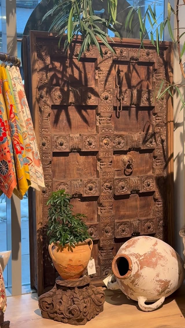 Post 1 by AMAVI ATELIER on Instagram (video)
