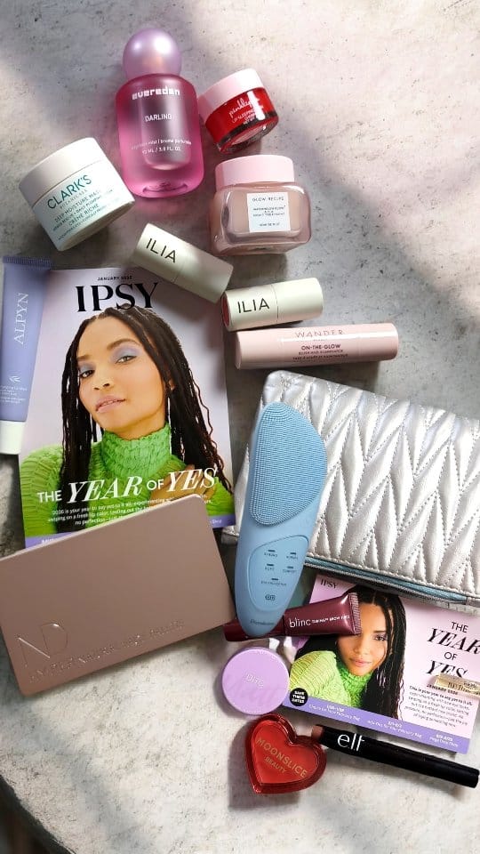 Post 6 by Beautystylemama on Instagram (video)