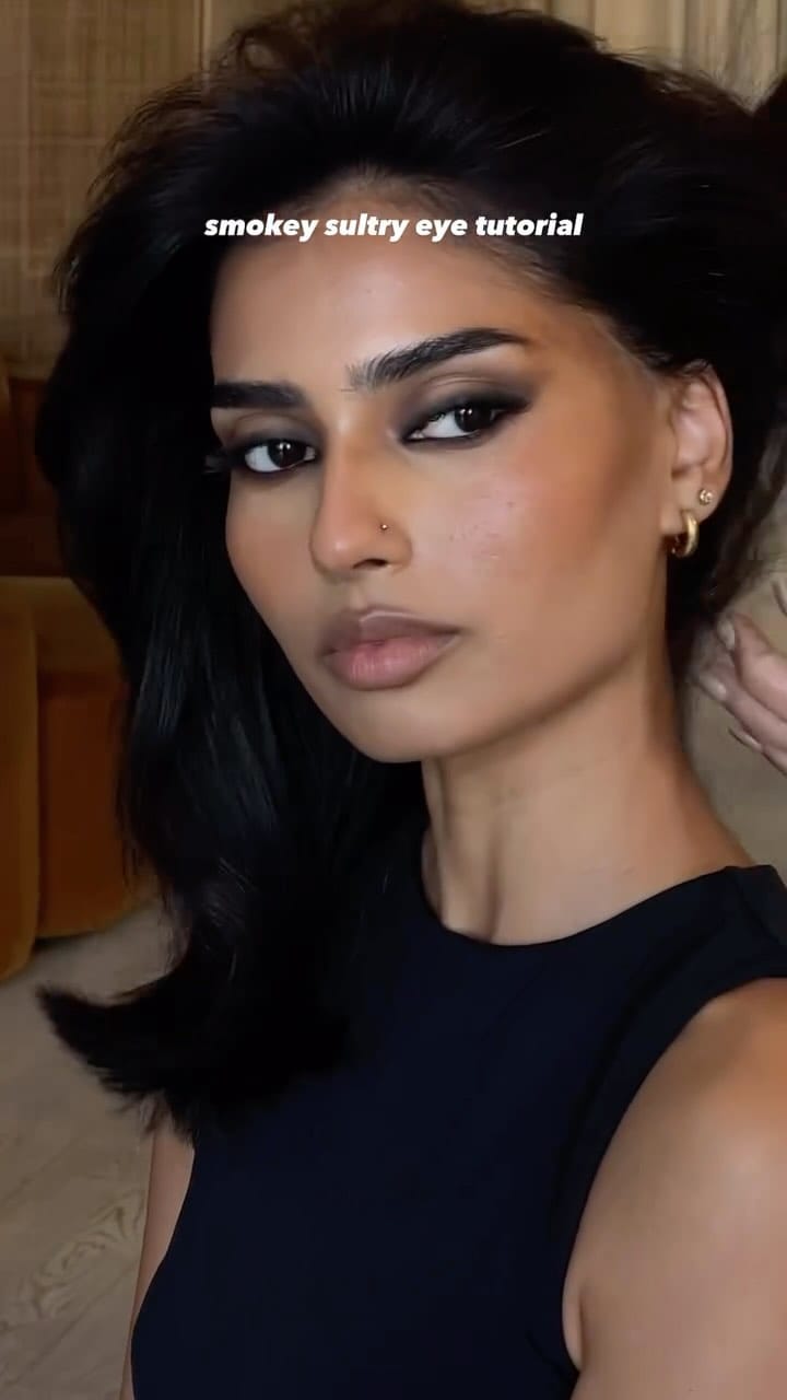 Post 2 by MAKEUP & MEMES BLOG on Instagram (video)