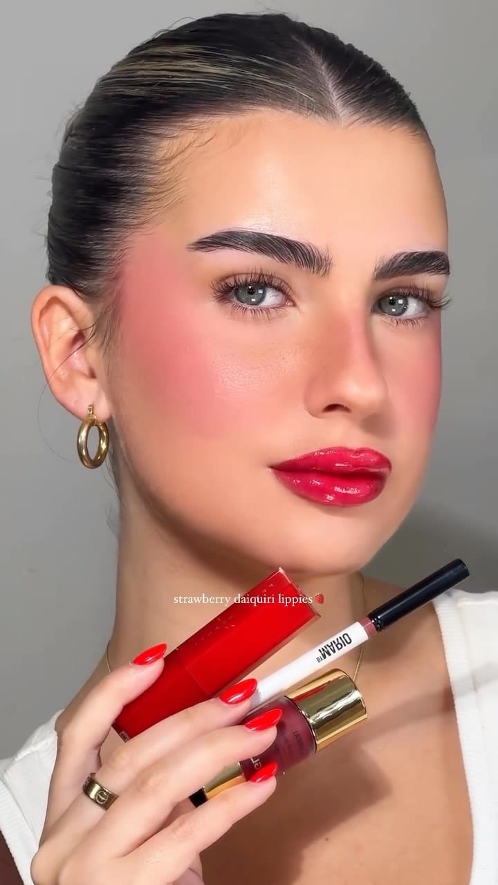 Post 7 by MAKEUP & MEMES BLOG on Instagram (video)