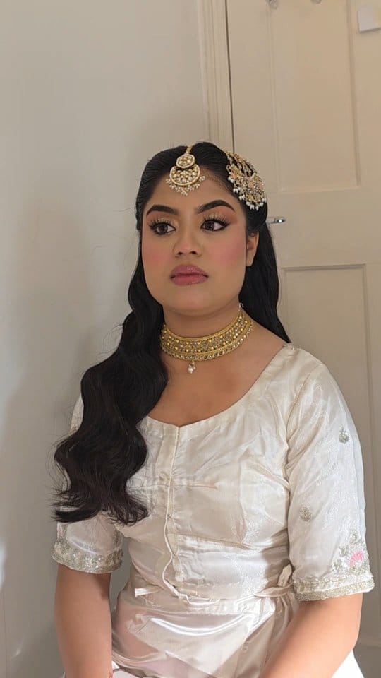 Post 6 by London | Bridal Hair & Makeup on Instagram (video)