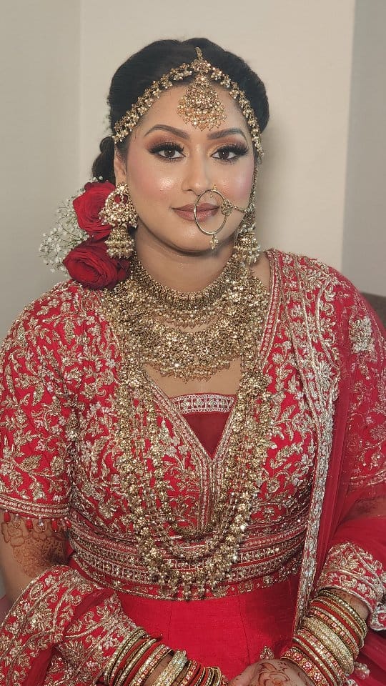 Post 4 by London | Bridal Hair & Makeup on Instagram (video)