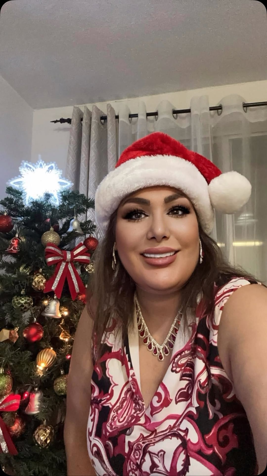 Post 7 by Montreal Makeup Artist on Instagram (video)