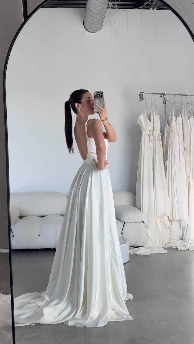 Post 4 by Aesling | Refined bridal design on Instagram (video)
